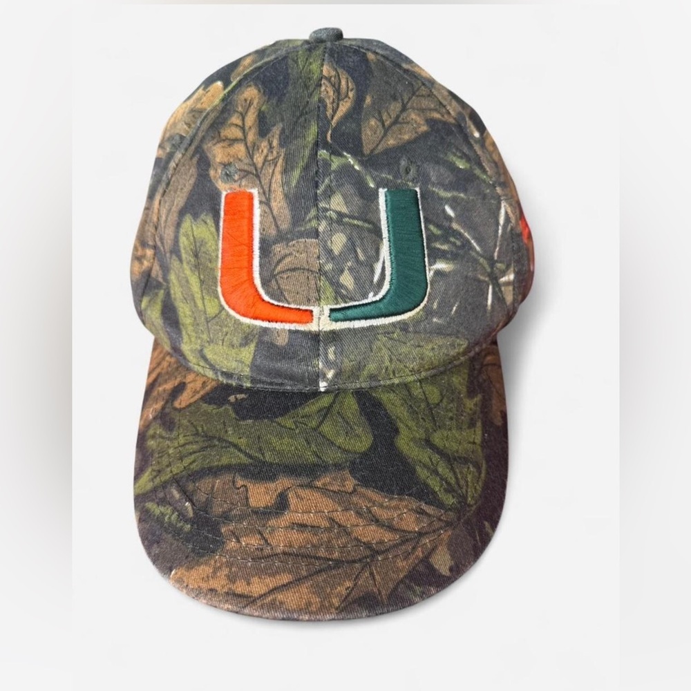 Camo UM hurricane’s Cap with Embroidered Logo